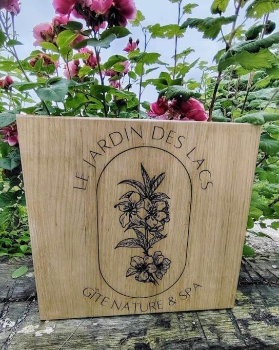 Le Jardin Des Lacs Gite Nature Et Spa Ardres Exteriér fotografie